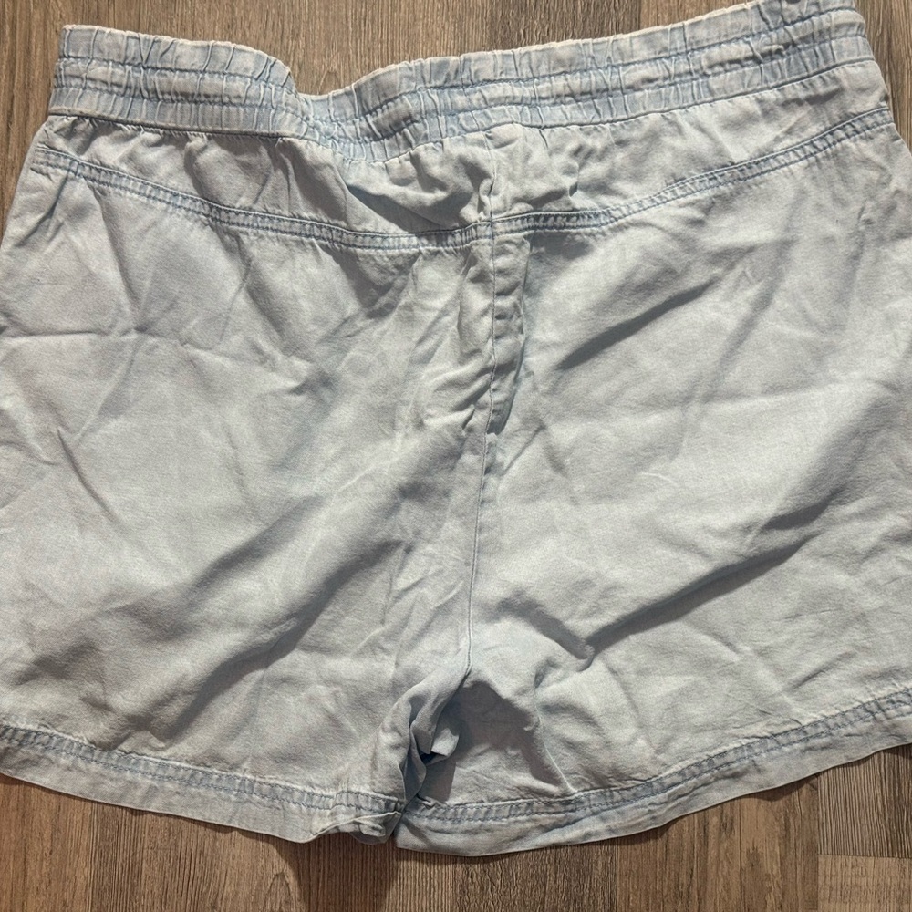 Ellen Tracy Lightweight Chambray Drawstring Short… - image 3